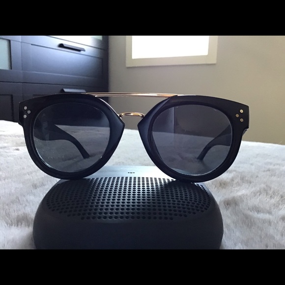 Steve Madden Accessories - Steve Madden sunglasses